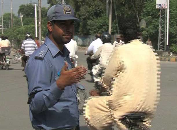 Anti-Islam film: Traffic wardens join protestors 
