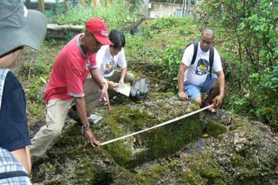 Archaeologists find unique tombs in Philippines