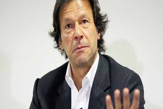 Imran, Altaf urge protesters to remain peaceful 