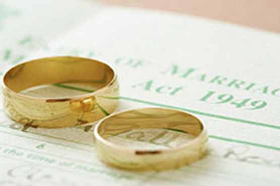 Woman discovers her late husband was also her father 