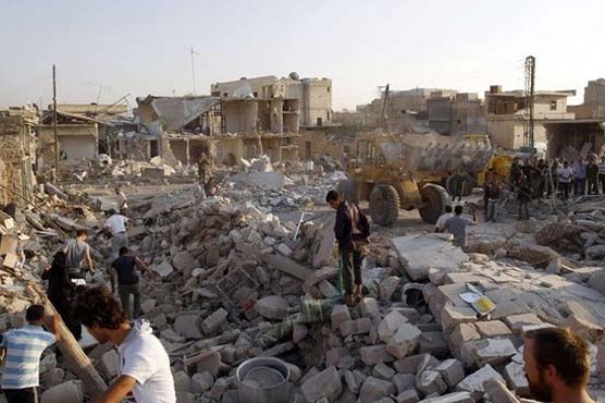 Syria 'air strike' kills 30 civilians as fighting rages