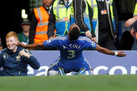  Cole scores rare Chelsea goal to clinch Stoke win
