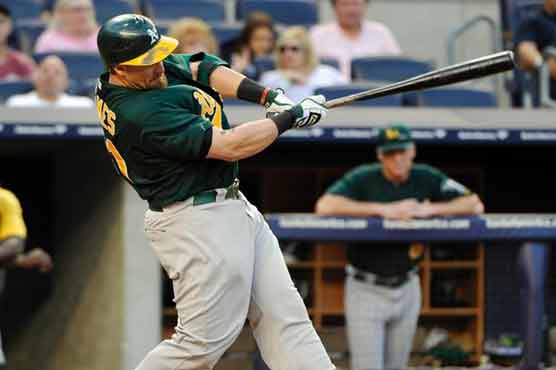 Yankees win thriller, beat A's on error in 14th 