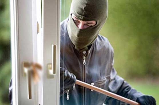 Burglar falls asleep on the job