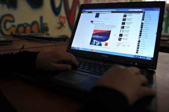  3 Vietnamese get jail for posting anti-govt posts 