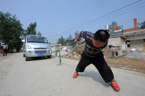 Meet the 7-year-old super strong boy