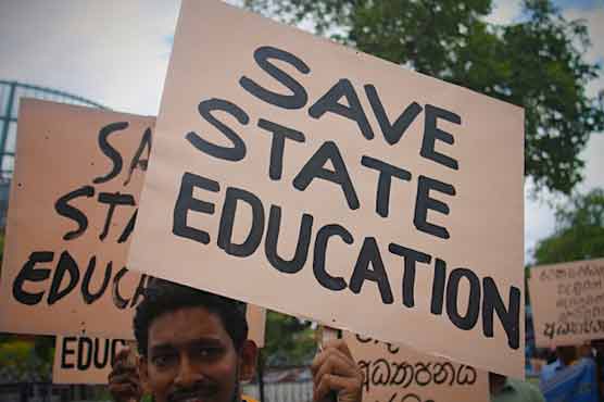 Sri Lankan teachers march to capital for pay hike 
