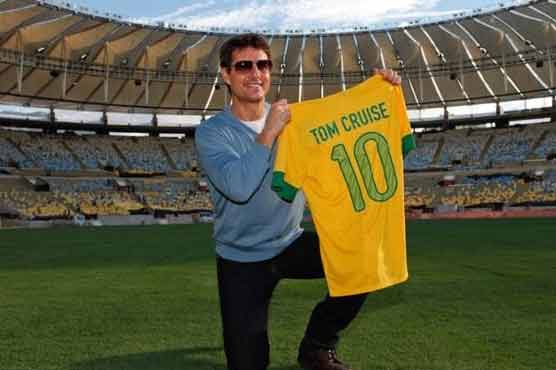Tom Cruise makes visit to Maracana Stadium 