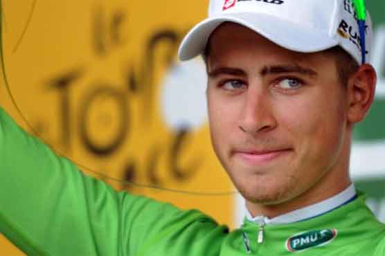 Sagan apologizes for pinching flower girl's bottom 