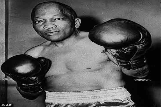 1st black heavyweight champ's family wants pardon