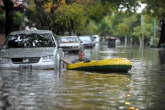 Violent storm kills at least 8 in Argentina 