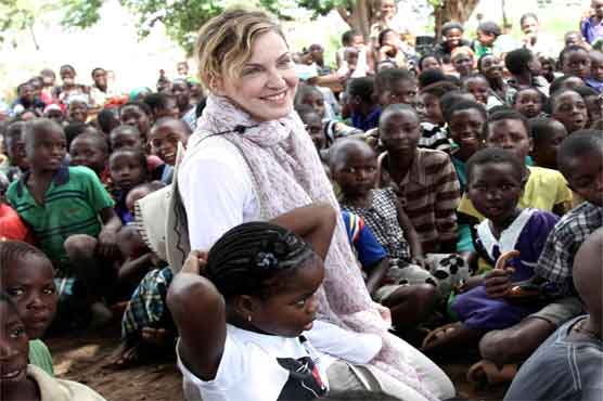 Madonna and her children visit Malawi orphanage