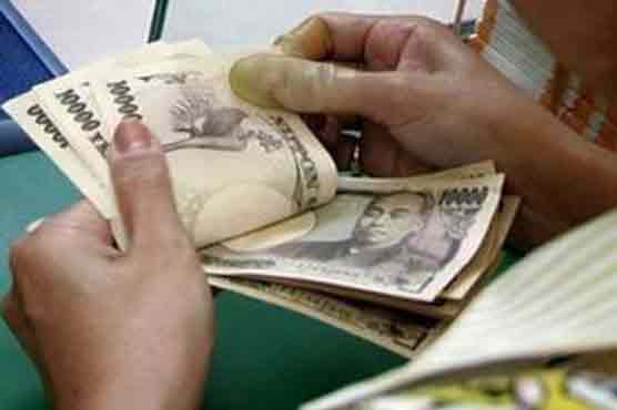 Yen inched up against the dollar in Asia