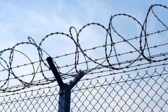 Notorious robber blasts his way out of French jail 