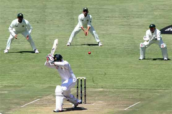 Taylor century props up Zimbabwe in 1st Test 