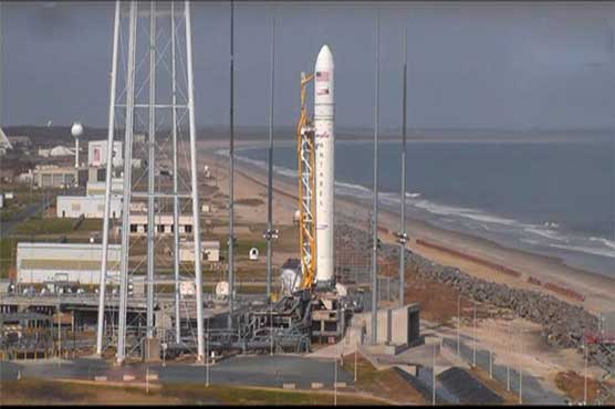 Last-minute glitch postpones debut of new U.S. rocket