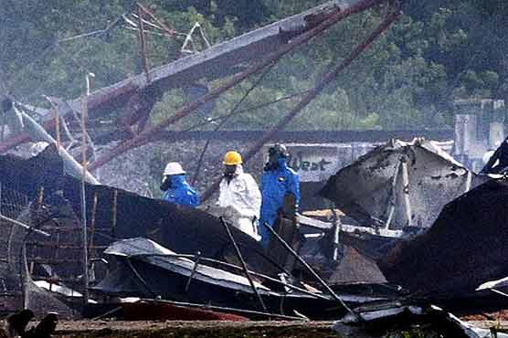 Race to find survivors after Texas explosion 
