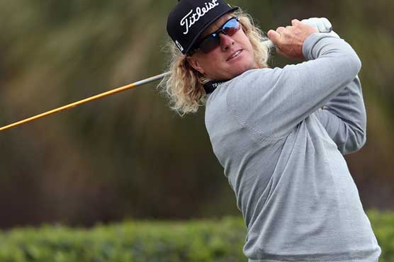 Golf: Hoffman grabs two-shot Herritage lead
