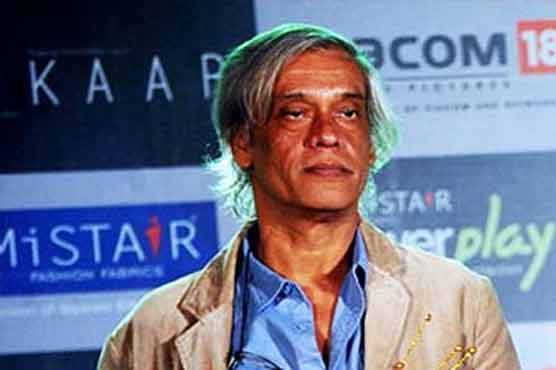 ‘Films tell harmful lies about love’