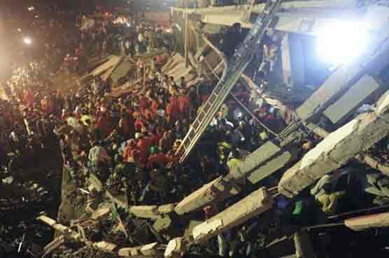 Bangladesh factory collapse toll hits 250