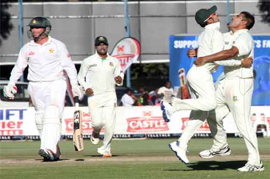 Bangladesh close in on series tying win