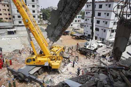 Cranes clear Bangladesh disaster site as hopes fade
