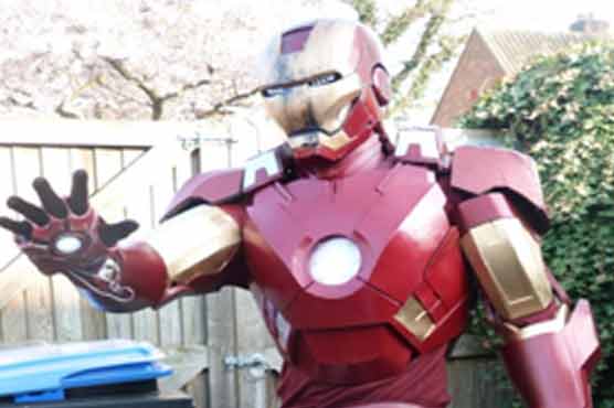 Teen builds incredible 'Iron Man' costume 