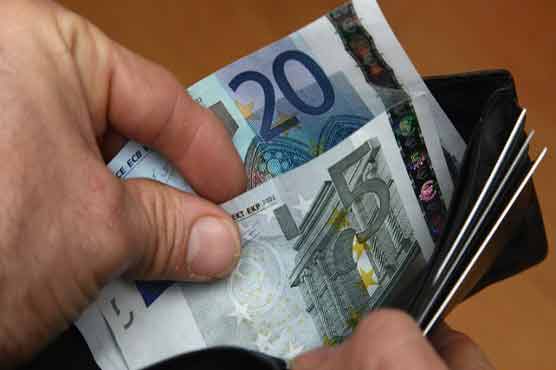  Eurozone inflation falls to 3-year low in April