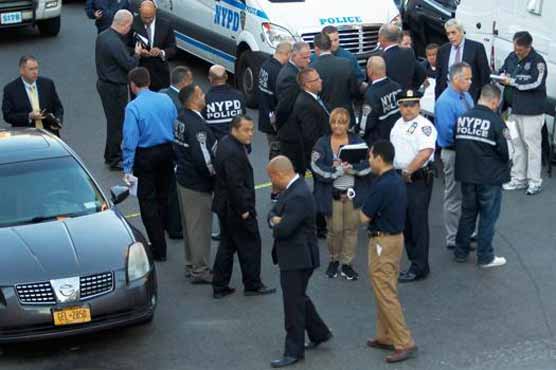 Police kill armed boy on NYC street 