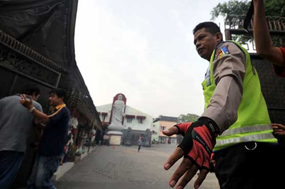 Small bomb hits Buddhist temple in Indonesia