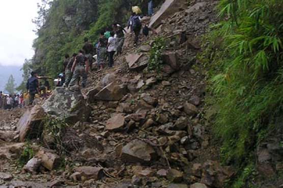 Landslide kills 6 in Nepal mountains