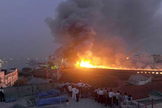 Indian submarine catches fire, sinks in port