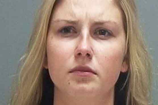 US beauty queen gives up crown amid bomb charges