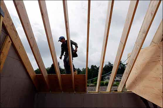 US homebuilder confidence nears 8-year high
