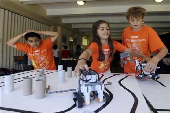 Silicon Valley keenly awaits latest Lego robot kit