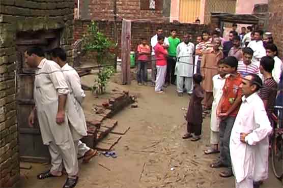 Roof collapse kills father, three daughters in Gujranwala