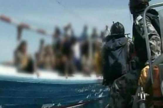 Over 100 rescued after boat sinks in Indian Ocean