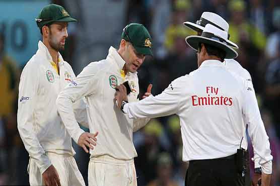 “Don’t touch me” Clarke tells Dar 