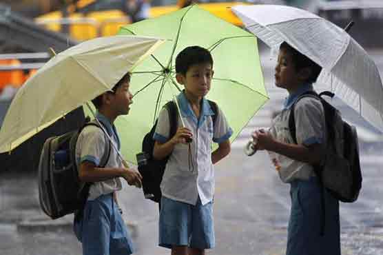 3 dead as tropical storm floods Taiwan