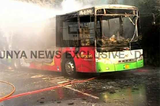 IJT activists allegedly set bus ablaze in Lahore