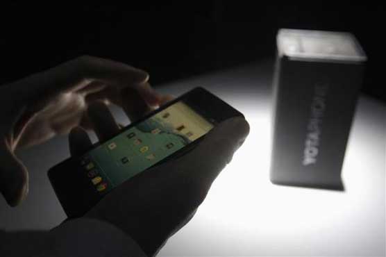 Russian double-sided smartphone has global ambitions