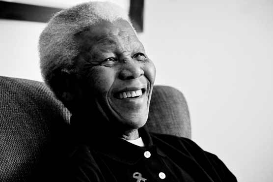 Celebrities pay tribute to Nelson Mandela