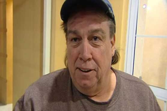 US passenger awakens in locked, dark plane