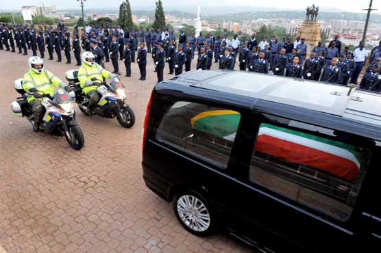 Mandela's remains journey to childhood home 
