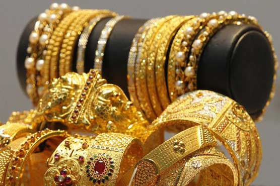 Gold surges in local, int'l markets
