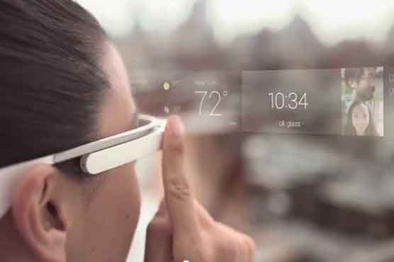 Wink to snap pictures through Google Glass 