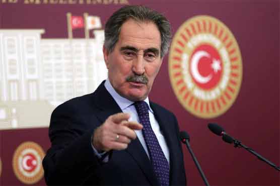 Three Turkish lawmakers resign over corruption scandal