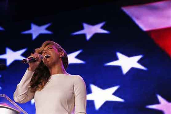 Beyonce says sang along to pre-recorded track