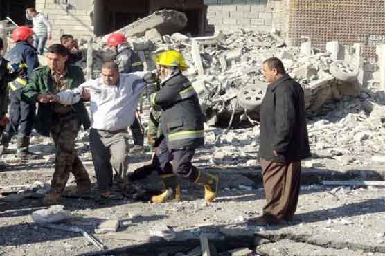 30 killed in Iraq suicide car bombing 