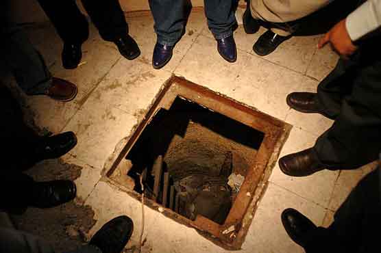 Mexican army finds new drug tunnel at US border